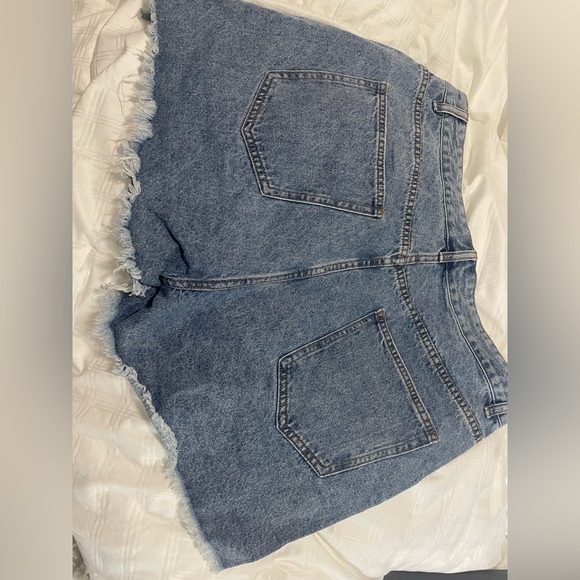 Women’s size 12 denim shorts- Cotton On High Rise Distressed - Picture 3 of 4